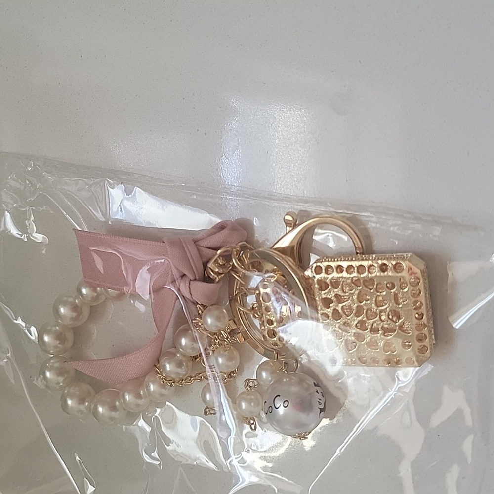 BAG CHARM - Picture 2 of 6